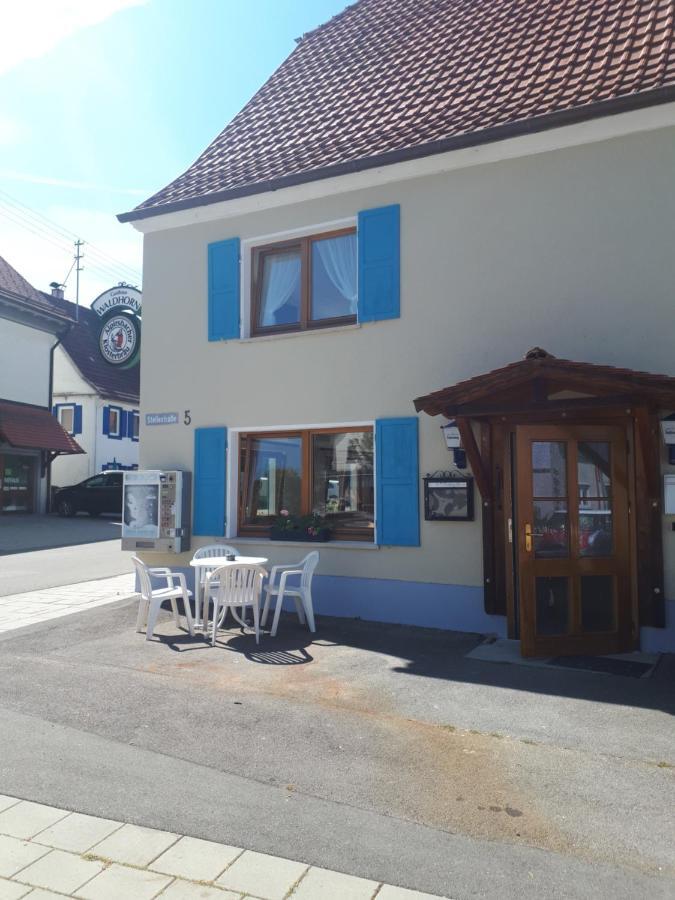 Gaestehaus Pension Waldhorn Weilen unter den Rinnen Bagian luar foto